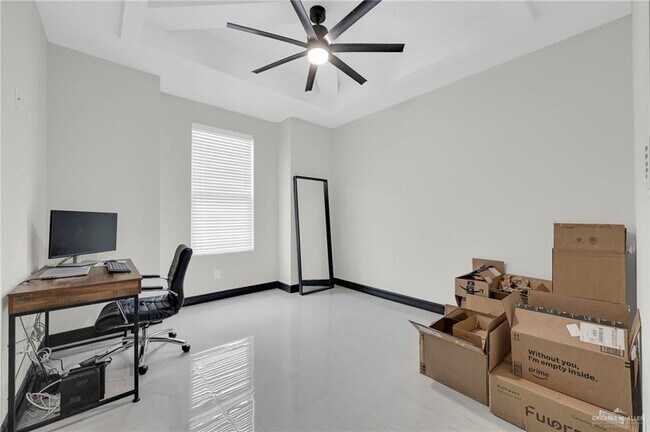 Building Photo - 4610 Vikings Dr