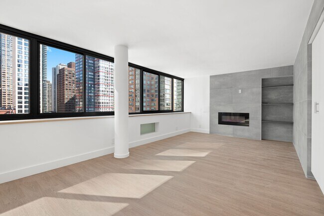 Building Photo - 224 E 52nd St