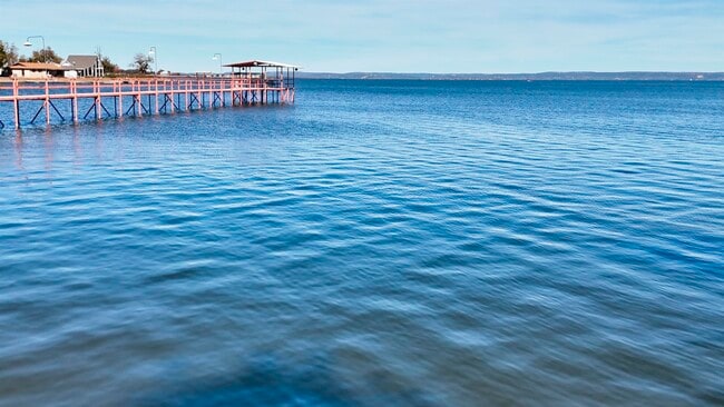 Building Photo - 2-1502 Ranch Rd 261