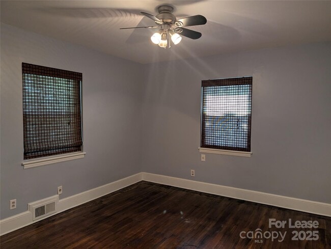 Building Photo - 1418 Briar Creek Rd