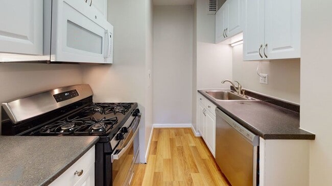 Building Photo - 1545 18th St NW