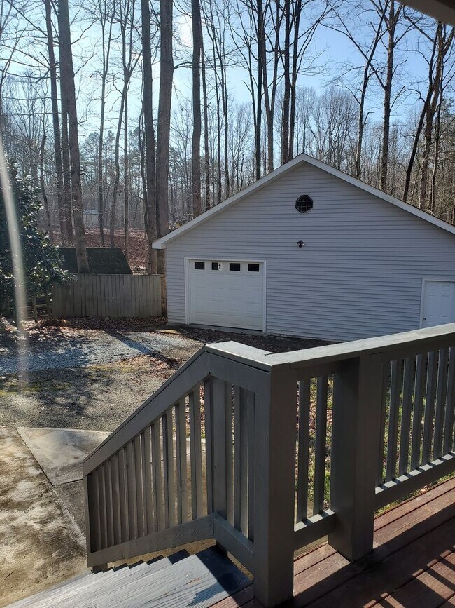 Building Photo - Ready to Move in