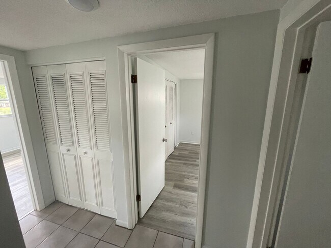 Building Photo - 7552 Cumber Dr