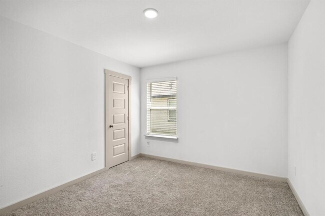 Building Photo - 6911 Escobedo Ln