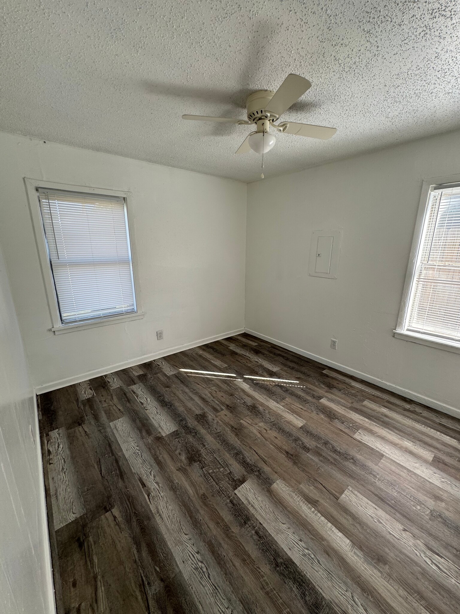 Building Photo - 5334 S 7th St