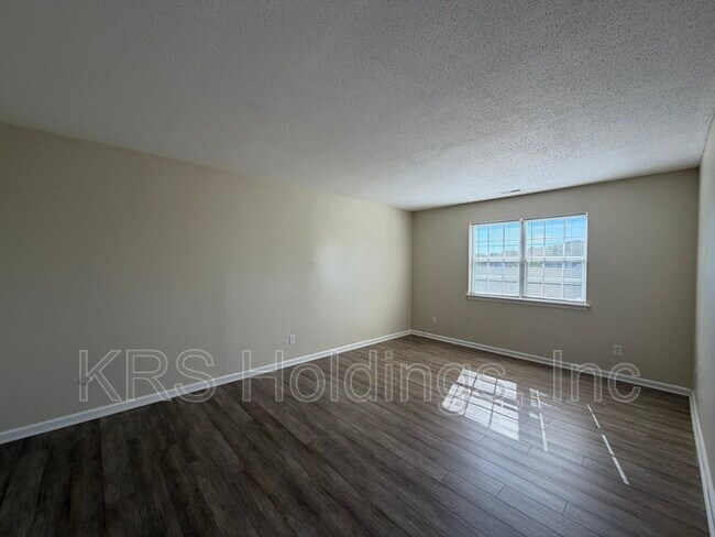 Building Photo - 917 Timber Creek Pl