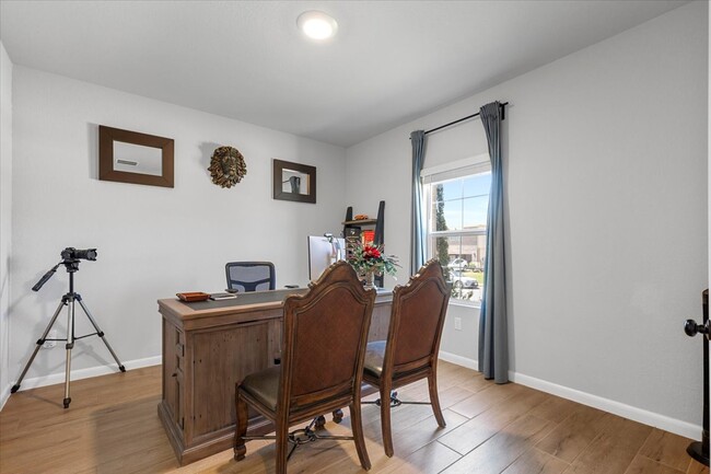 Building Photo - 5801 Brocade Dr