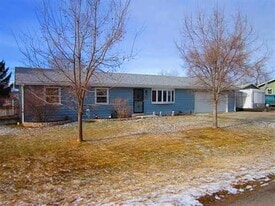 Building Photo - 1691 Zinnia St