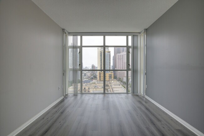 Building Photo - 850 Beech St