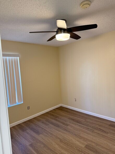 Building Photo - 1388 Villa Glen Ln