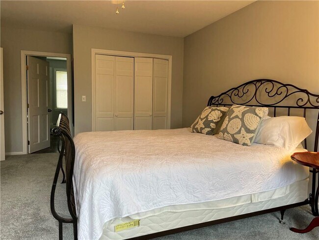 Building Photo - 20 Morrison Ave