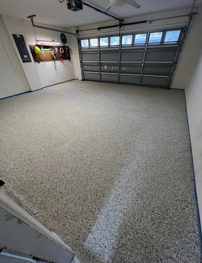 Building Photo - 3081 NW Windemere Dr