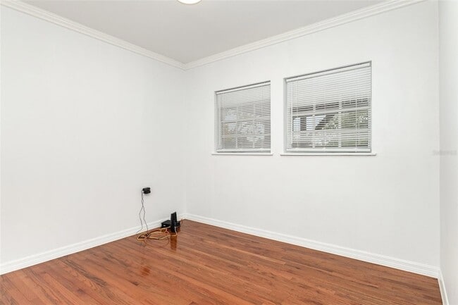 Building Photo - 932 Augusta St