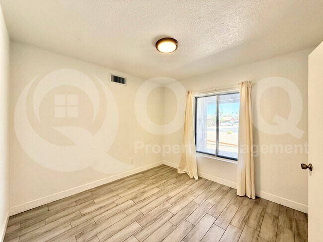 Building Photo - 3147 W Phelps Rd