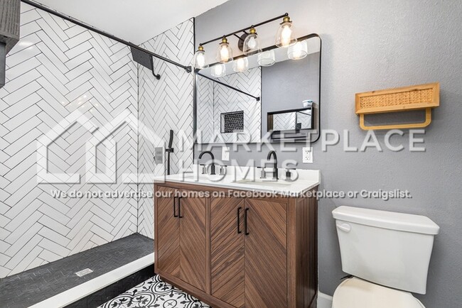 Building Photo - 9308 Lindaro Ln