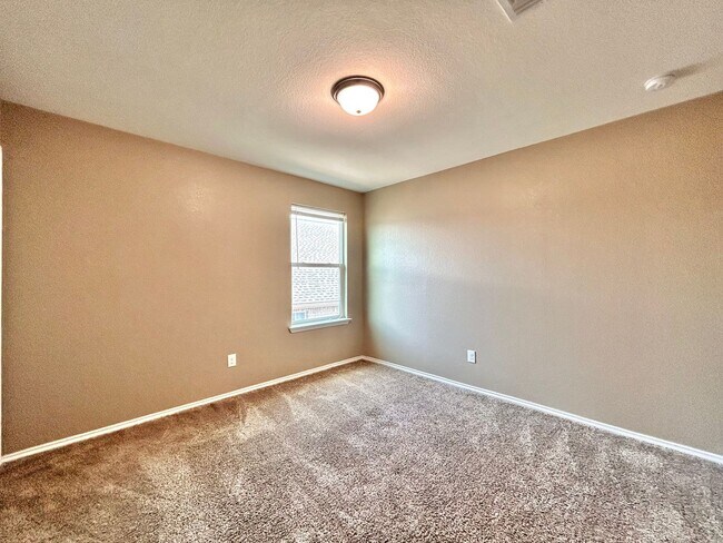 Building Photo - 4/BR 2.5/BA Home with Garage, Laundry Room...