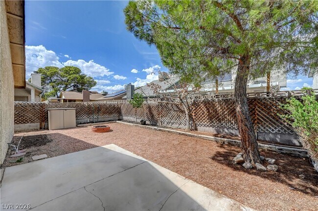 Building Photo - 6632 Wheelbarrow Peak Dr