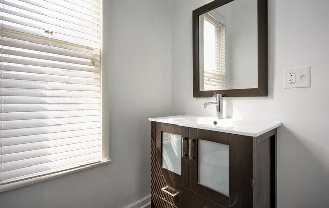 Building Photo - 683-685 South Champion