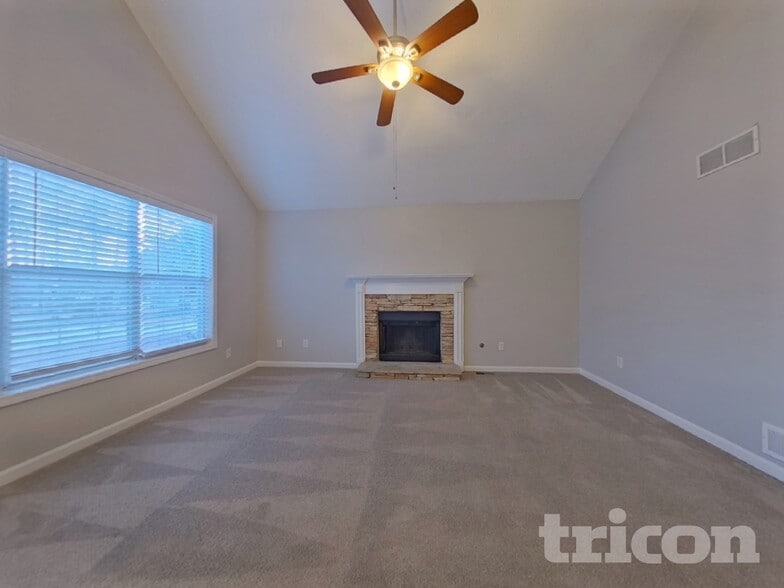 Building Photo - 116 Summer Lake Dr