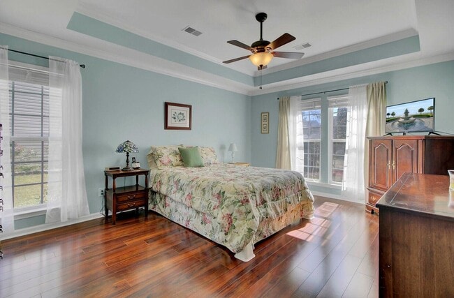 Building Photo - 160 Mayfield Dr