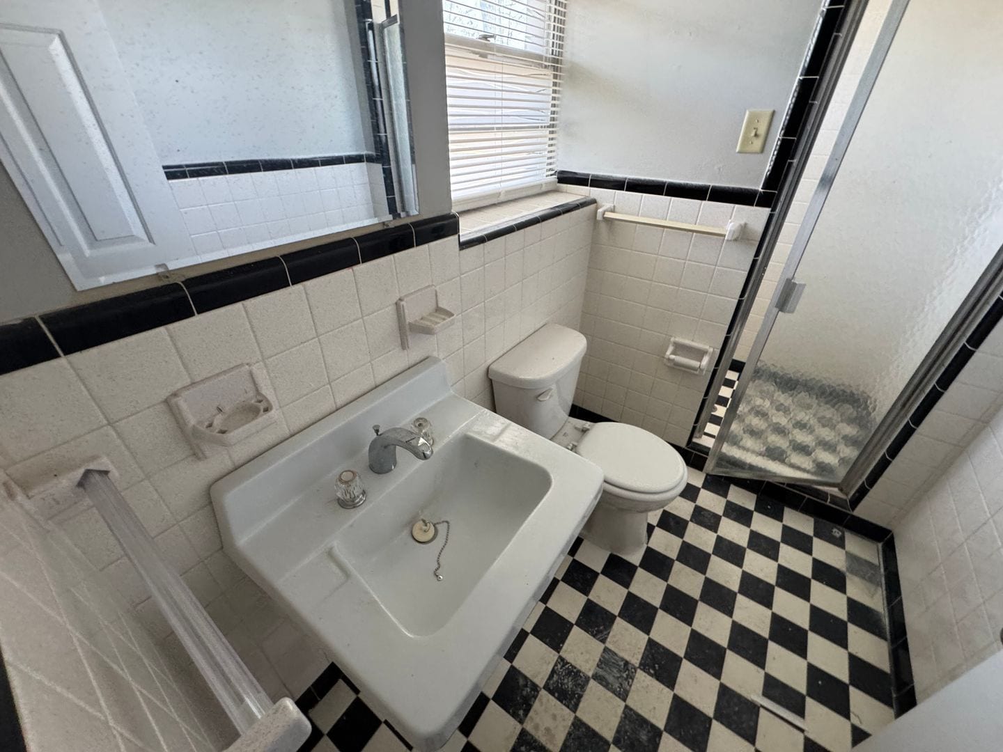 Building Photo - 1251 Singing Trees Dr