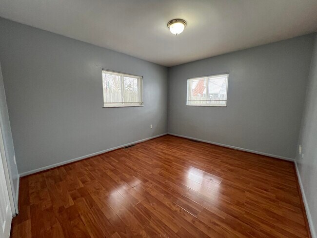 Building Photo - 7944 Grand St