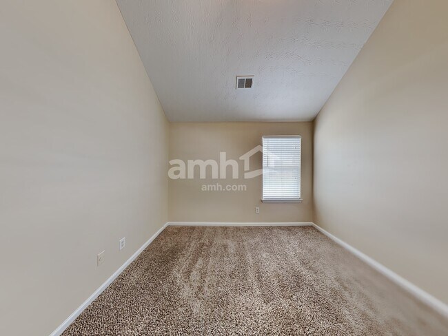 Building Photo - 1140 Ivey Lane