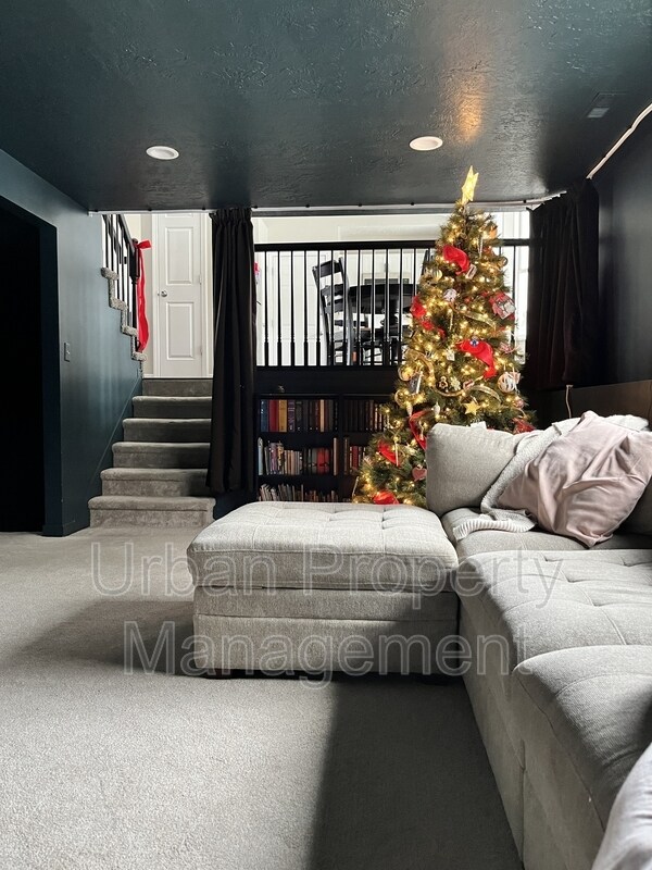 Building Photo - 734 W 2220 N