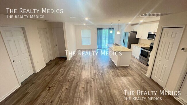 Building Photo - 2498 Cogan Dr