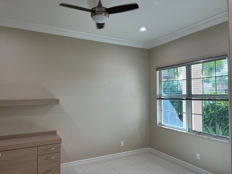 Building Photo - 8375 Cloud Peak Dr