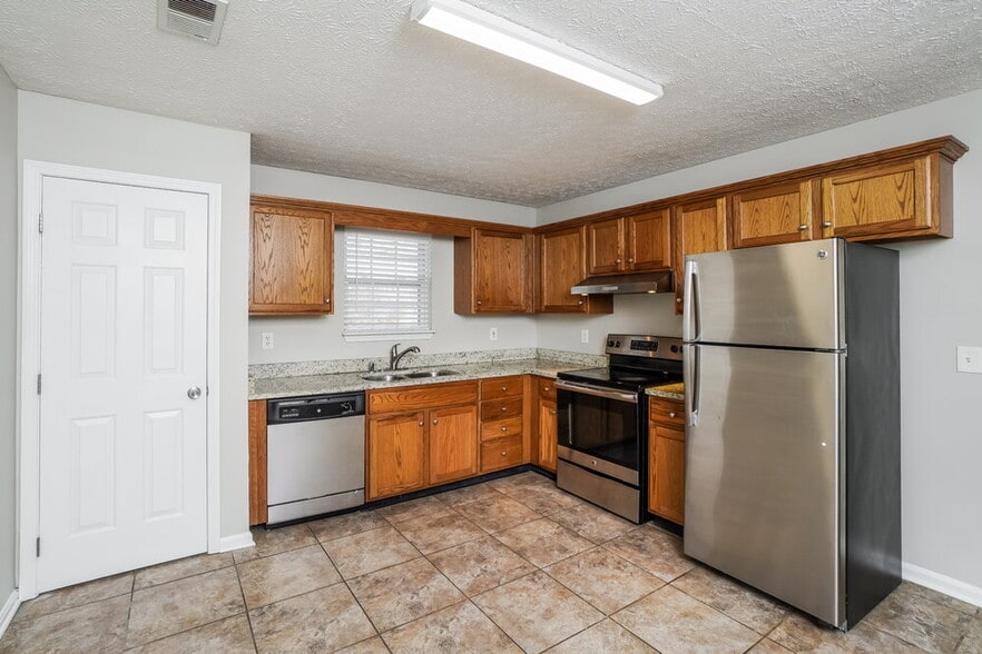 Building Photo - 5510 Littleridge Dr