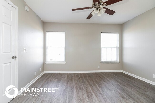 Building Photo - 7015 Zither Ln