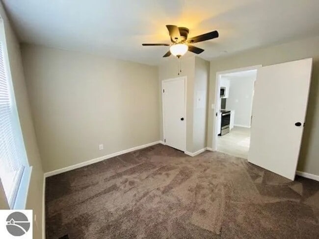 Building Photo - Charming Home in Cadillac Available May 2024