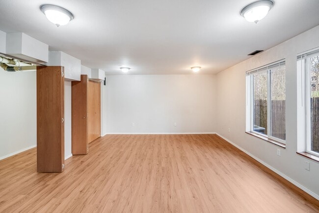 Building Photo - Beautiful 5 Bed, 3 Bath Rental Home in Sherwood!