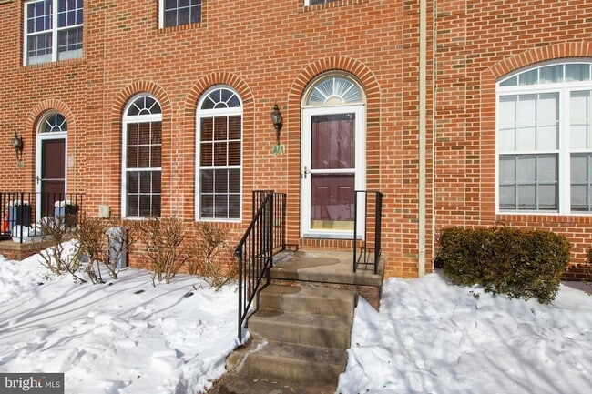 Building Photo - 618 Berwick Ct