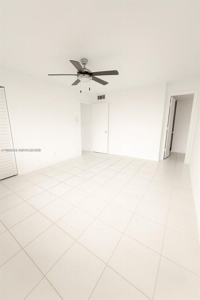 Building Photo - 6921 Environ Blvd