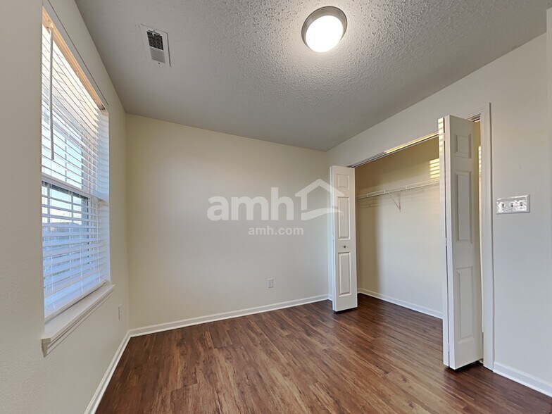 Building Photo - 3525 Firethorn Drive