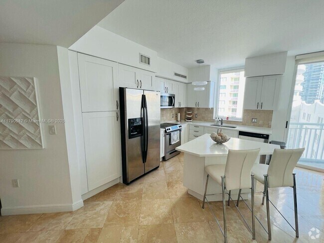 Building Photo - 1745 E Hallandale Beach Blvd