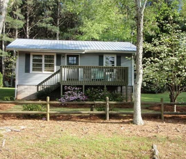 Building Photo - 1162 12 Oaks Cir