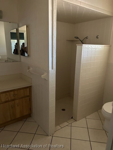 Building Photo - 303 E Waterway Ave NW