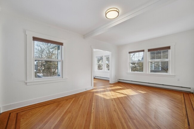 Building Photo - 42 Brookfield Rd