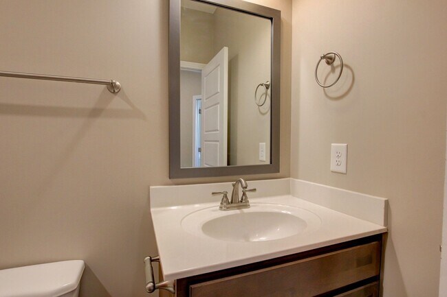 Building Photo - 1121 Cardinal Creek Dr