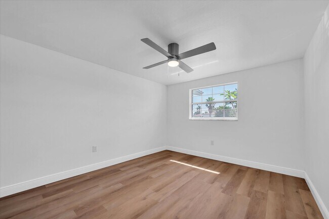 Building Photo - 5600 Bayou Grande Blvd NE