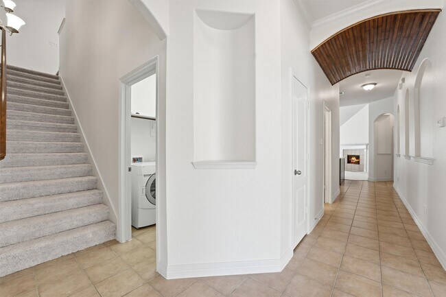 Building Photo - 21654 Horseshoe Dr