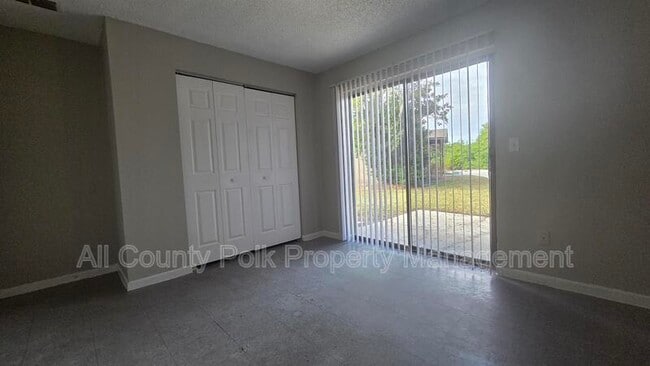 Building Photo - 2936-2938 8 Iron Dr