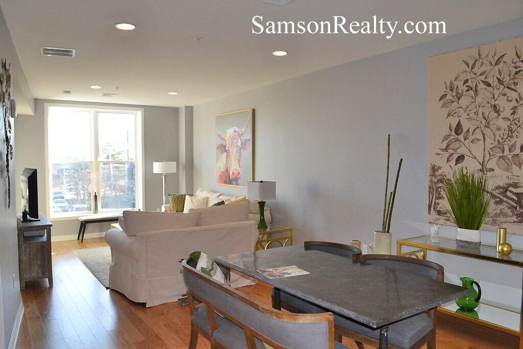 Building Photo - 44 Hospital St