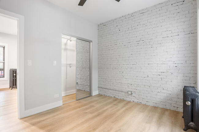 Building Photo - 1239 W Morse Ave