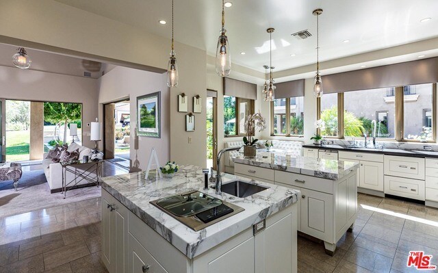 Building Photo - 1209 Via Aracena