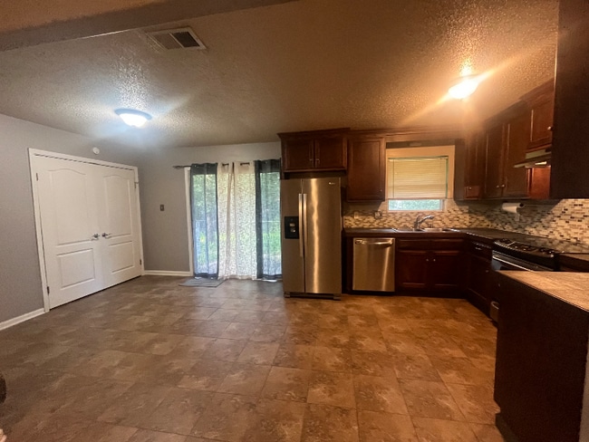 Building Photo - 10 Northhaven Pl