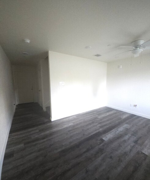 Building Photo - 12603 Telge Rd
